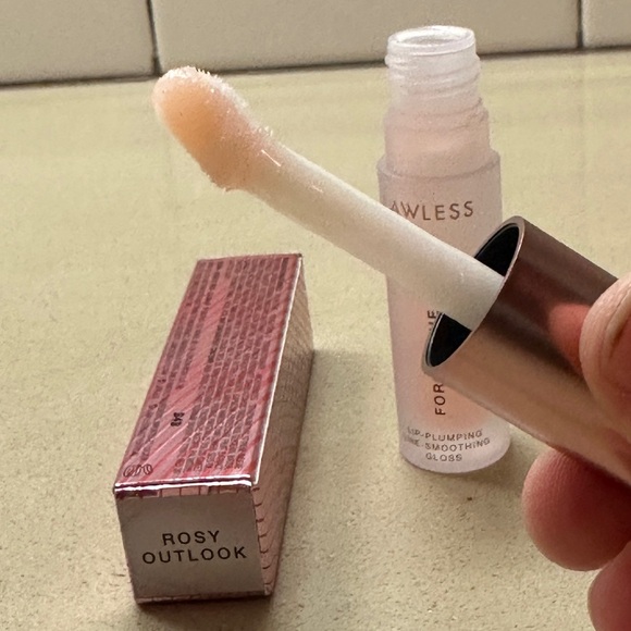 NWT LAWLESS FORGET THE FILLER LIP-PLUMPING LINE-SMOOTHING GLOSS 👄💄 - Picture 6 of 12